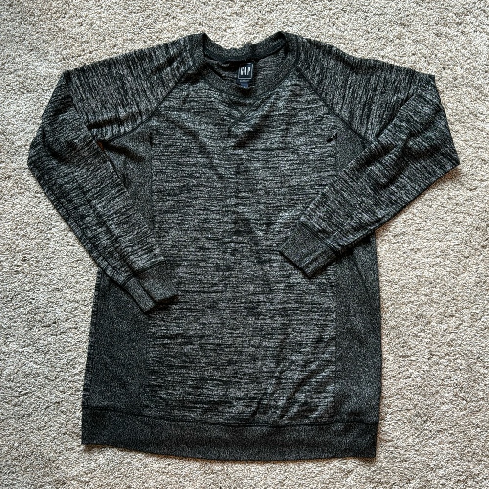Gap Maternity nursing sweatshirt